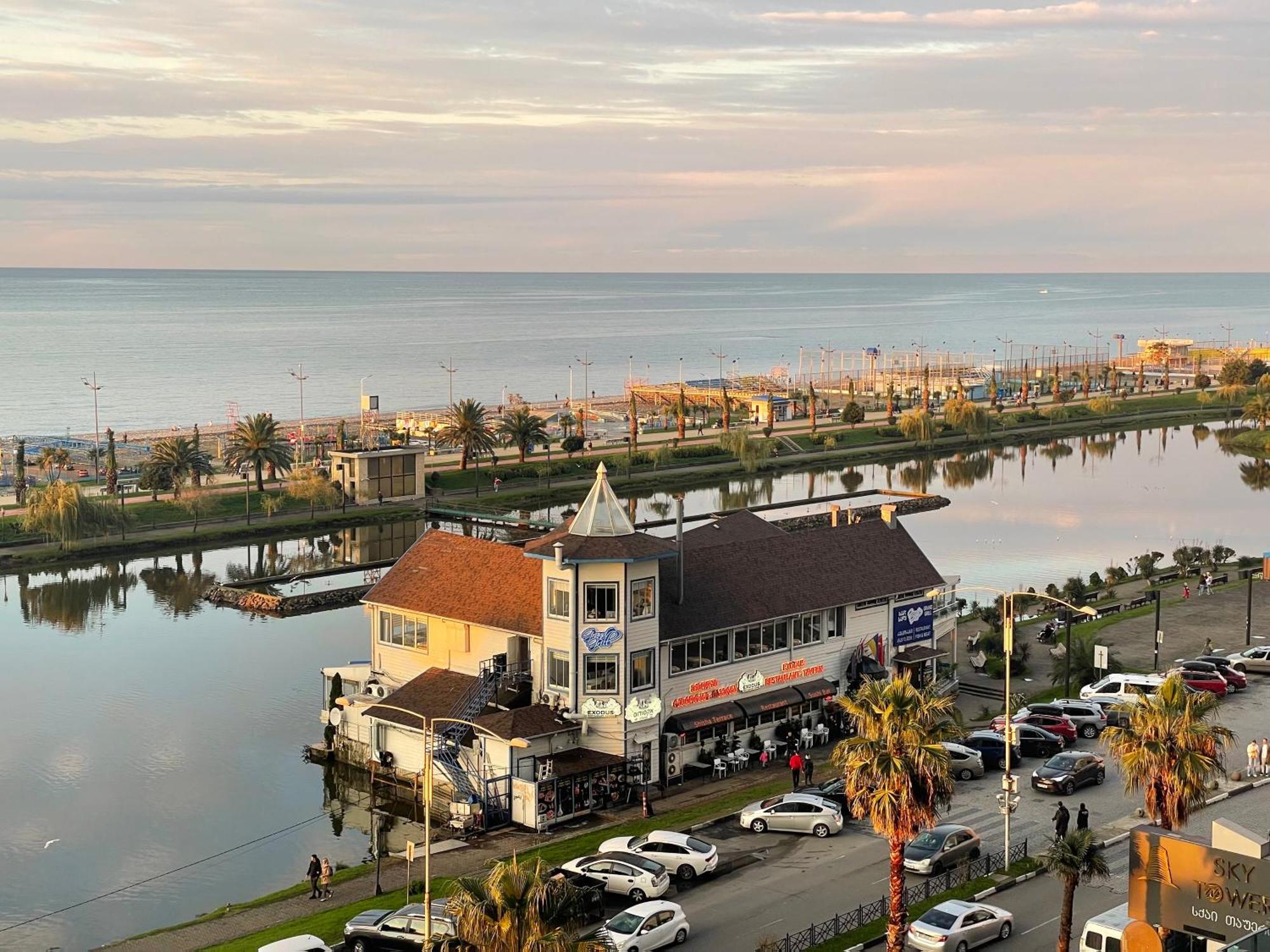 Suites Orbi City Aparthotel Μπατούμι Εξωτερικό φωτογραφία